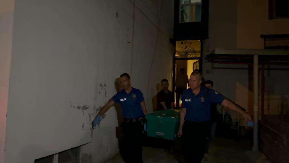 Emekli uzman çavuş eski eşini ve oğlunu vurdu! 2 ölü, 1 ağır yaralı 4